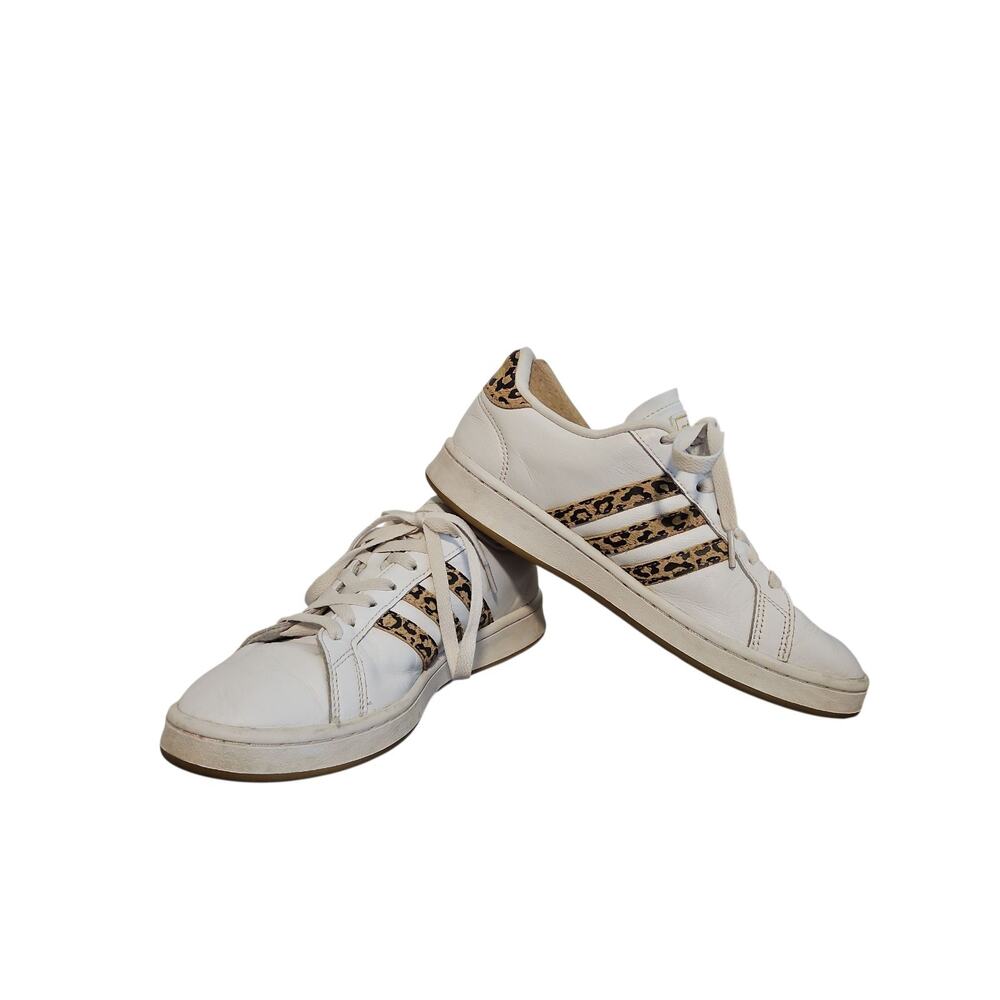 Womens ADIDAS White Leather Tennis Shoes Size 8.5 Leopard Print